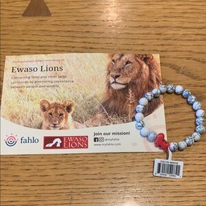 Lion Tracking Bracelet “Sarara”